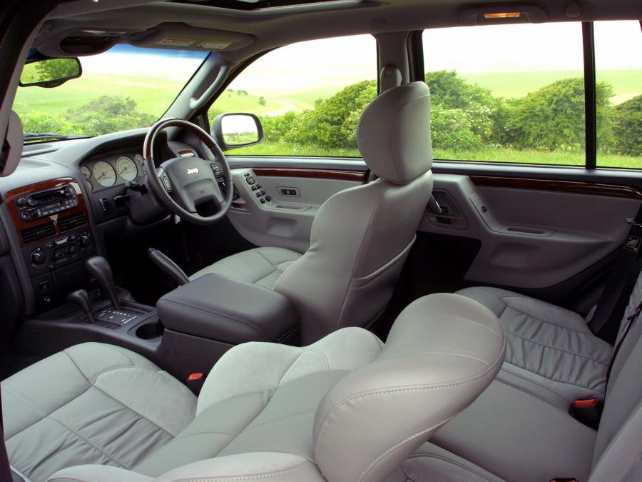  Jeep Grand Cherokee Overland 2003 года  (UK) (фото 2 из 3)